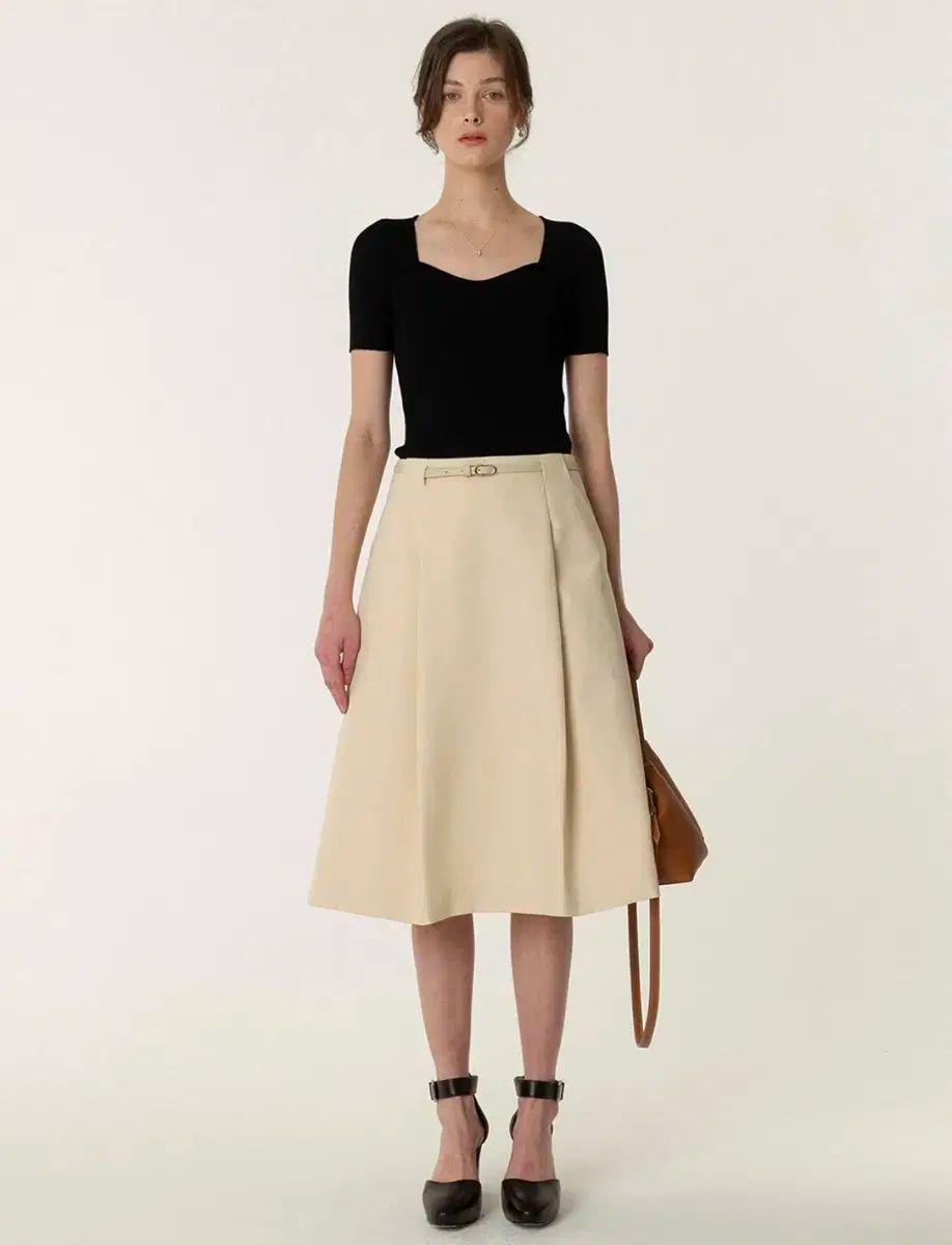 キンダーサルモン ハートシェイプド ネック ハーフ ニット トップス