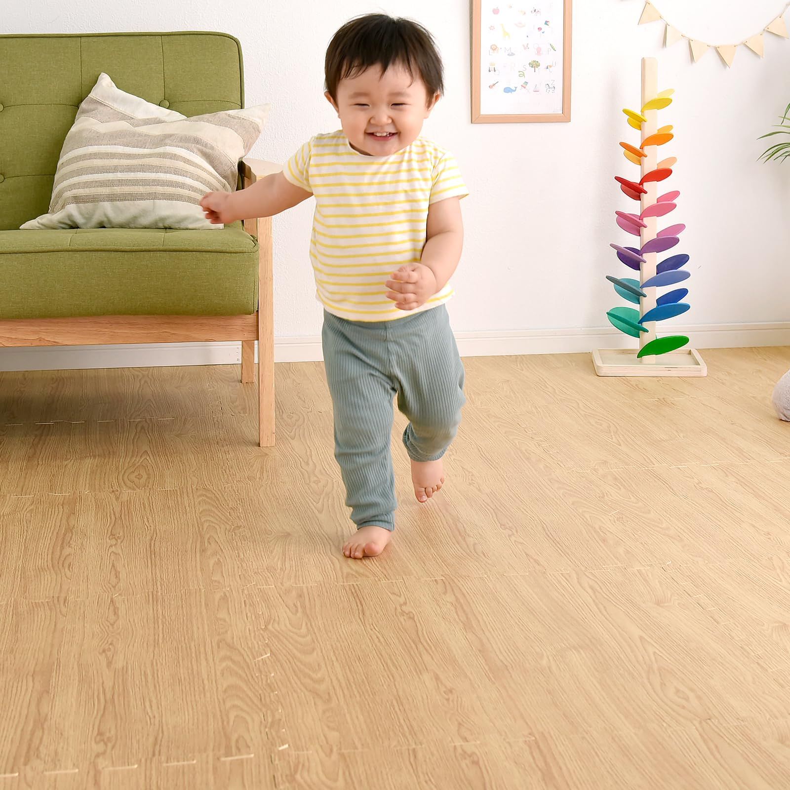 タンスのゲン ジョイントマット 大判59cm 厚み10mm 6畳用 32枚組 木目調 防音 保温性 床暖房対応 ノンホルムアルデヒド サイドパーツ付き オーク 18700013 10 68609