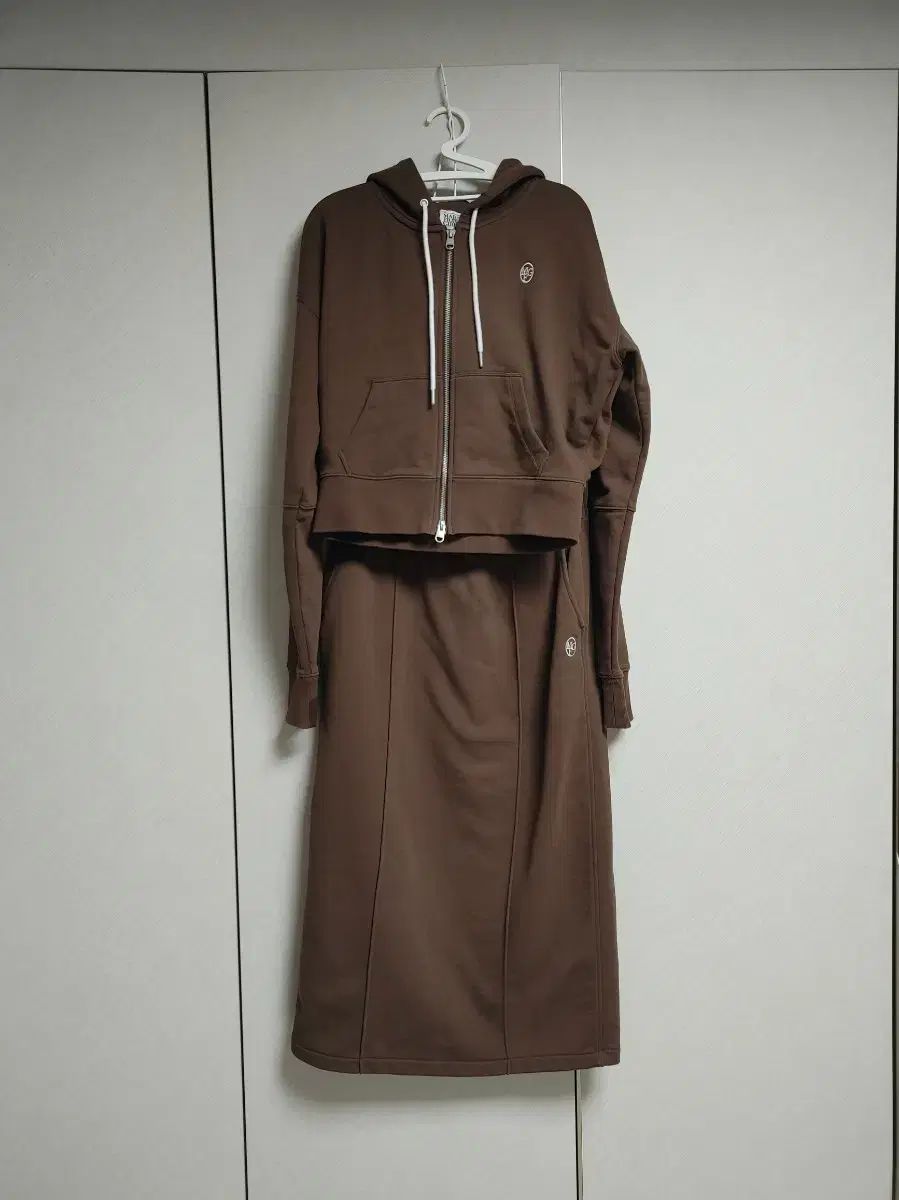 マリテフランソワジルボー フードジップアップ セットアップ m