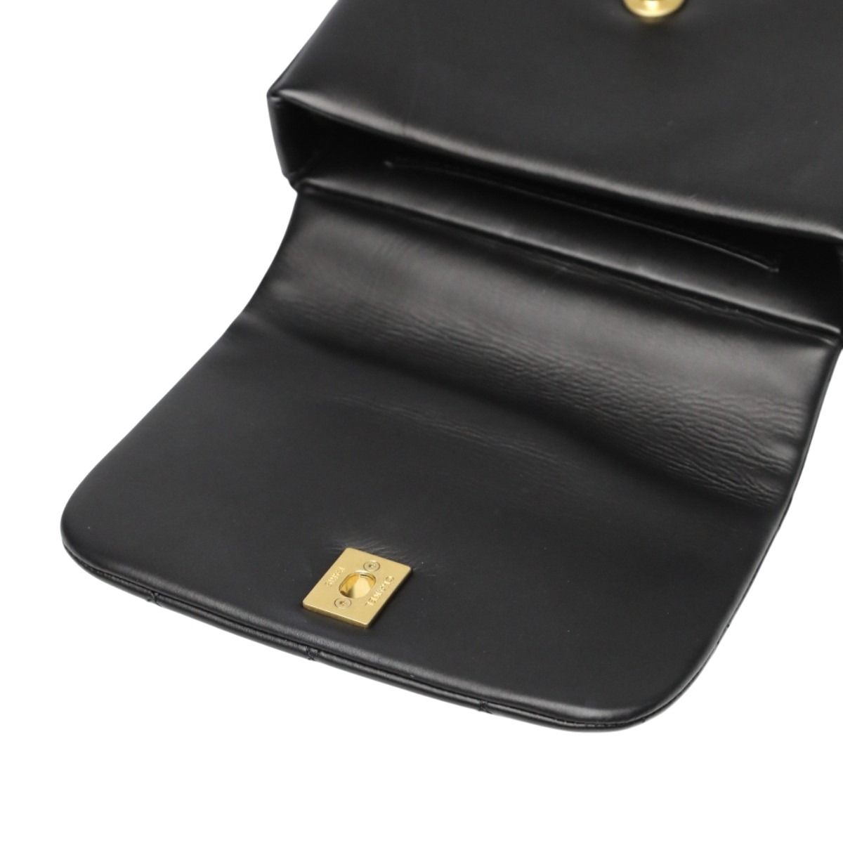 シャネル AS2011 ラムスキン チェーンショルダーバッグ マトラッセ