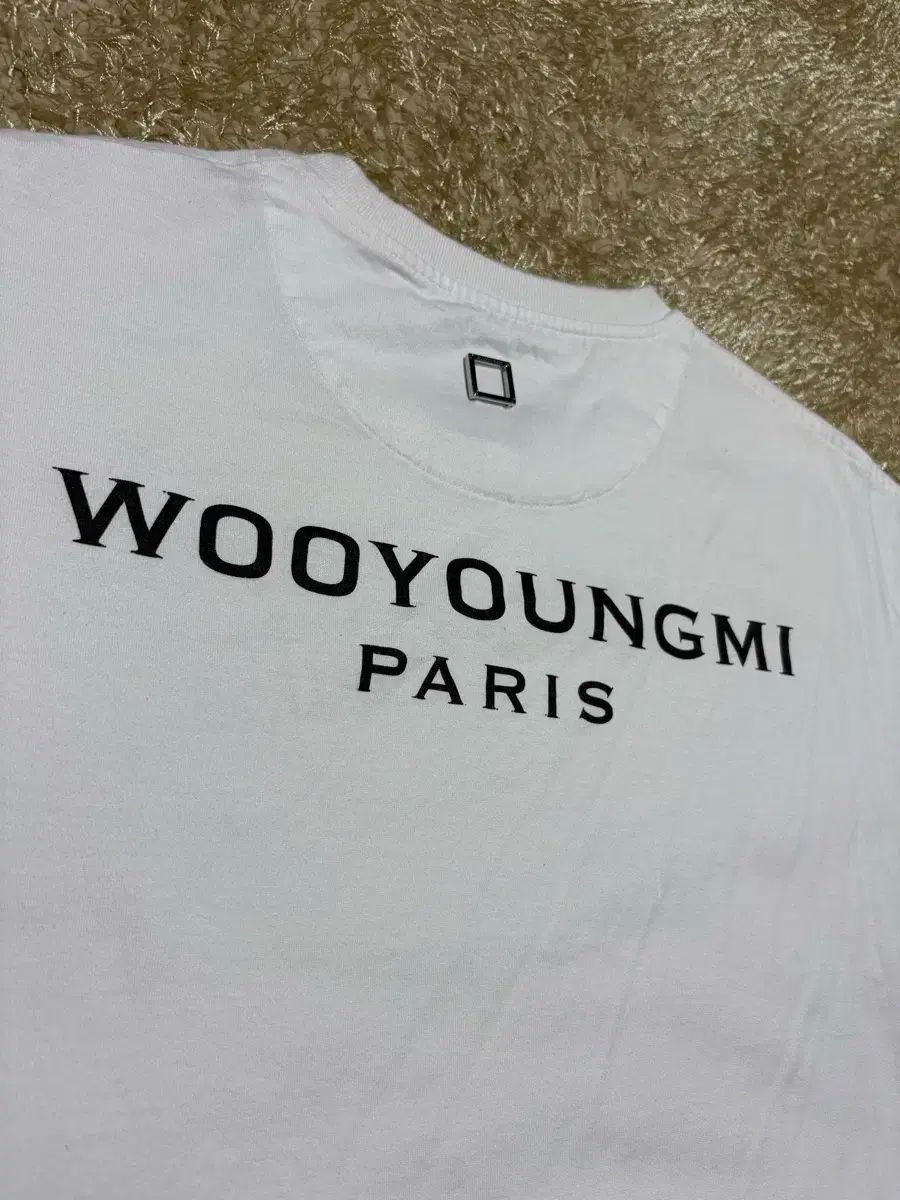 46 ウーヨンミ バッグロゴ 半袖Tシャツ 白