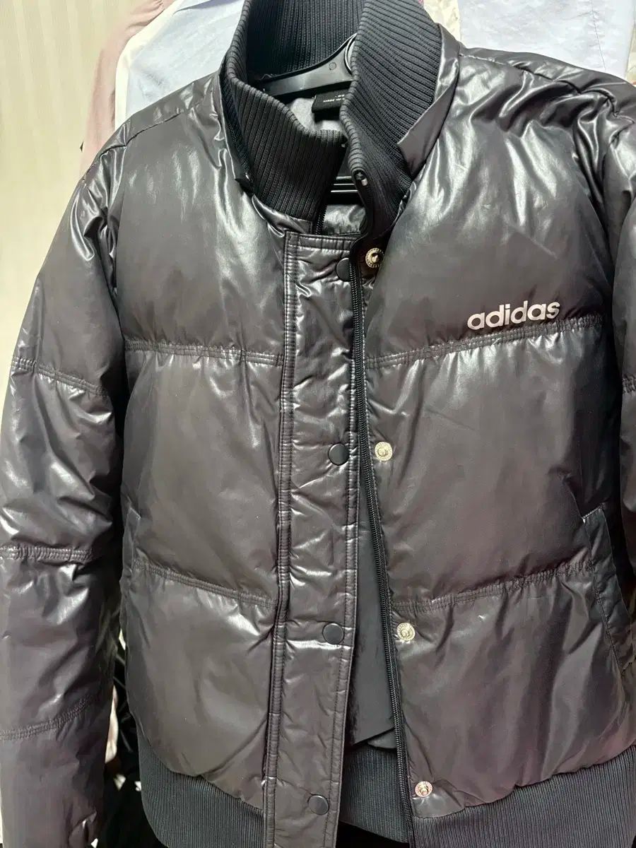 アディダス ブラック ショートダウン 95