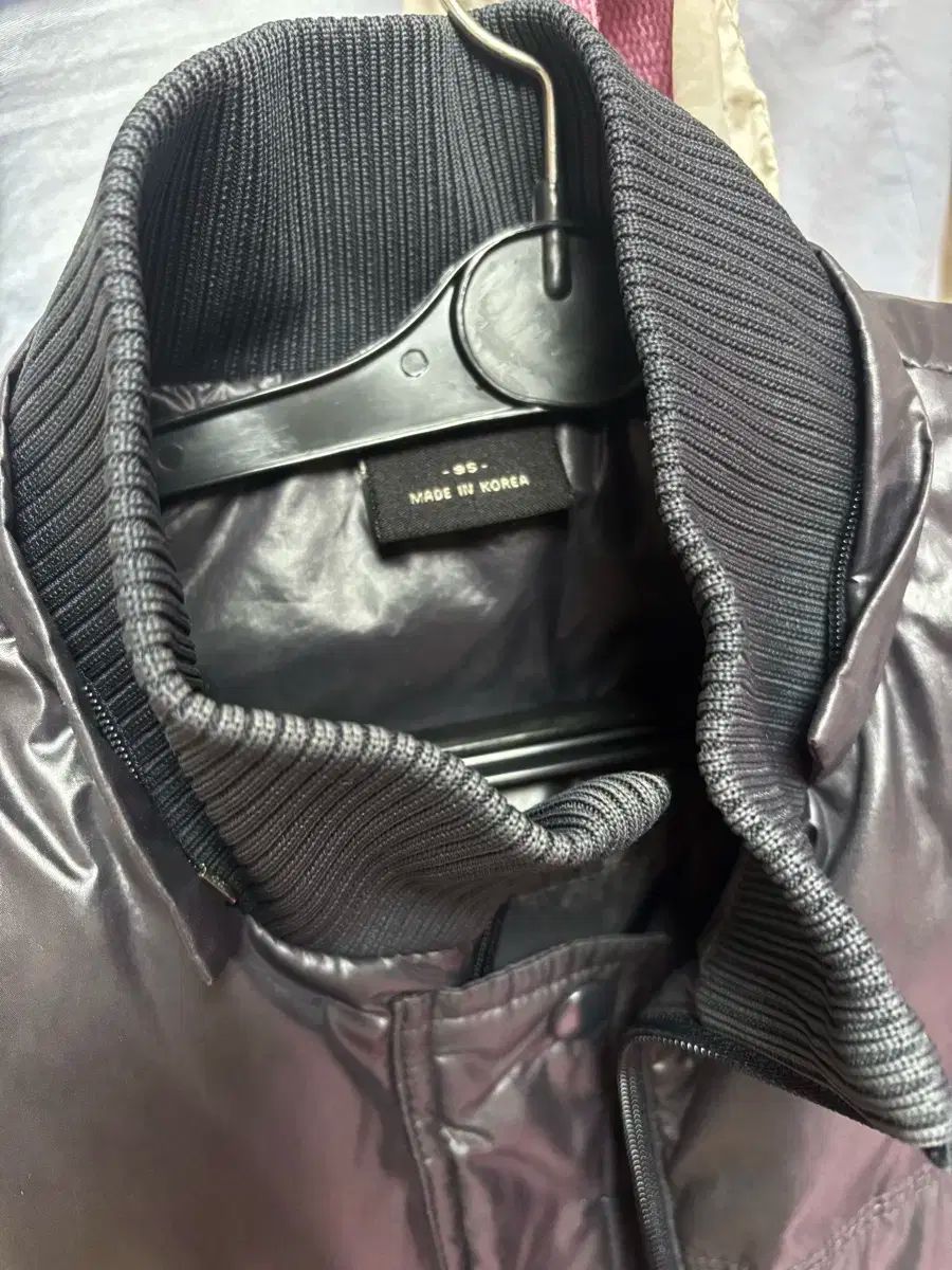 アディダス ブラック ショートダウン 95