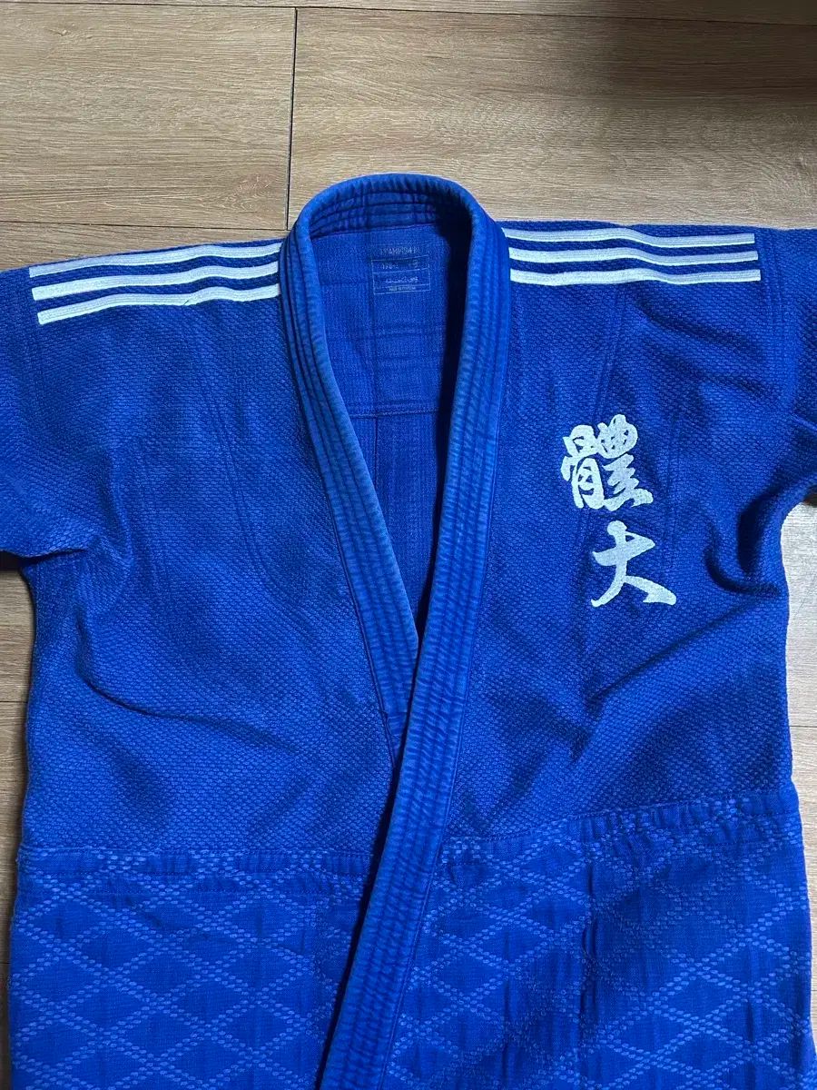 アディダス チャンピオン3 柔道着