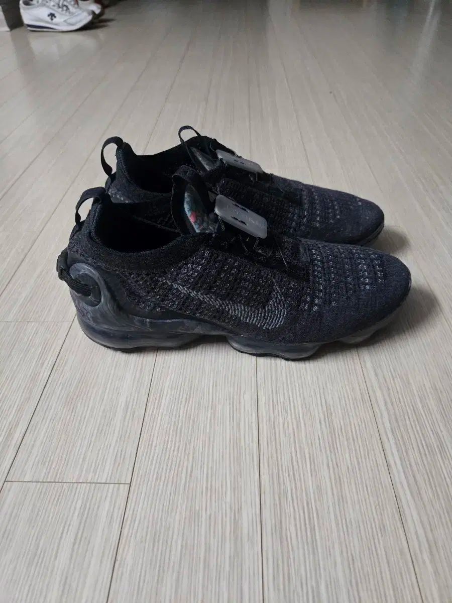 ナイキ VaporMax 黒色 スニーカー