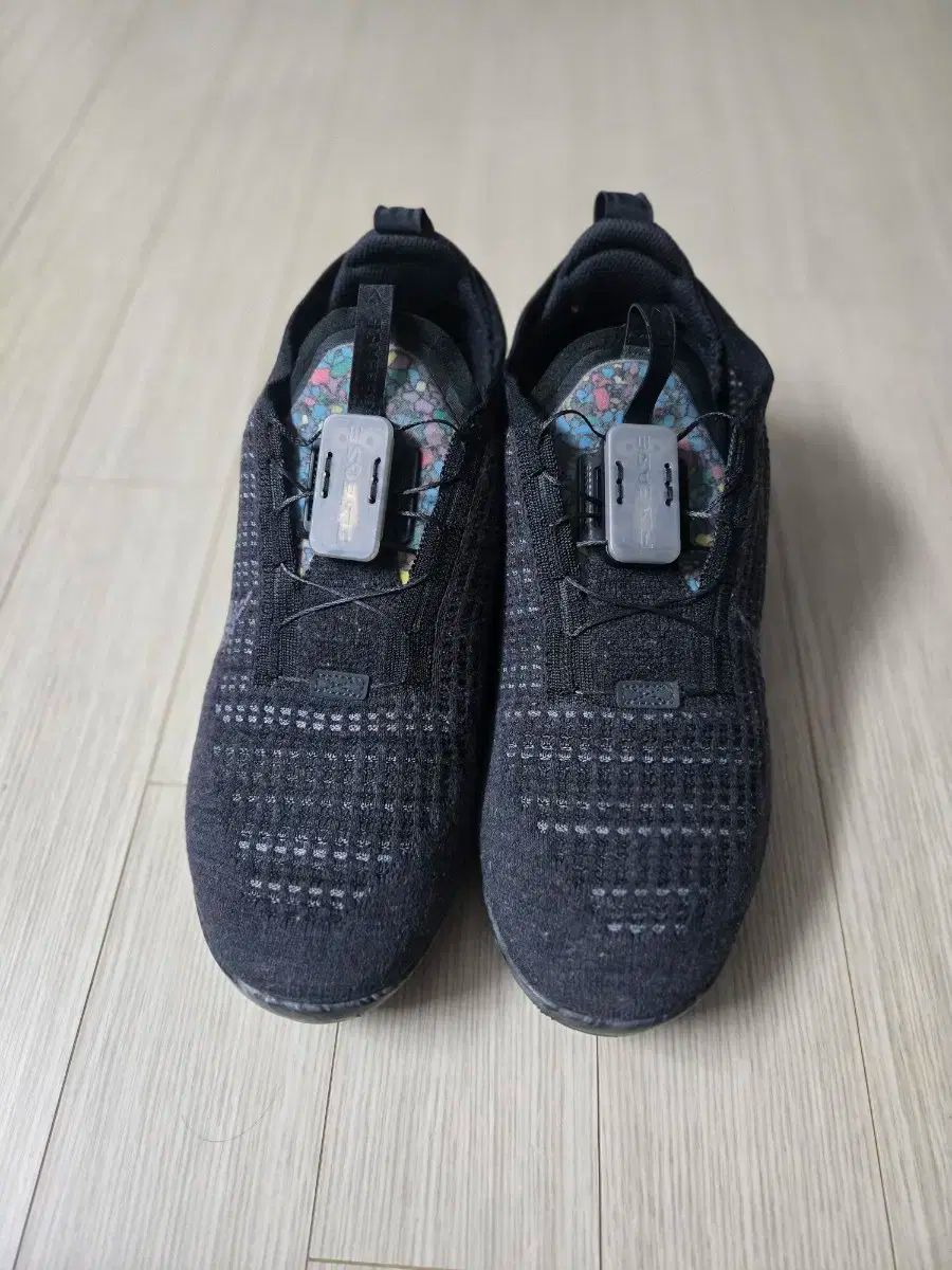 ナイキ VaporMax 黒色 スニーカー