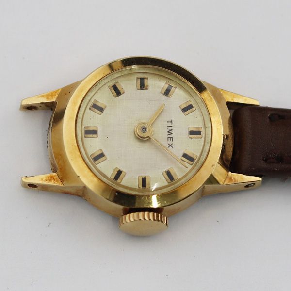 稼働　SEIKO FASHION ゴールド 手巻き時計 シルバー文字盤 稼働 SEIKO FASHION ゴールド 手巻き時計 シルバー文字盤 美しい！と