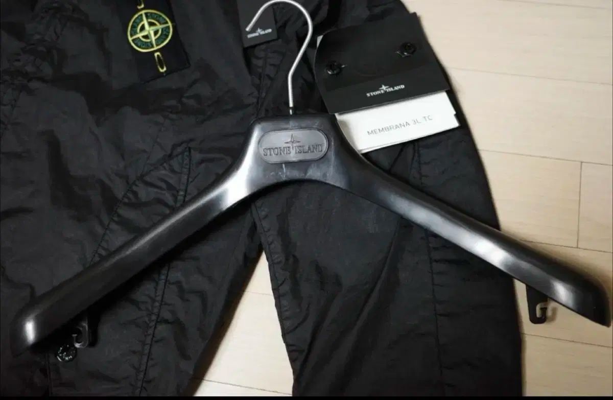 STONE ISLAND ストーンアイランド メンブラーナ ブルゾン