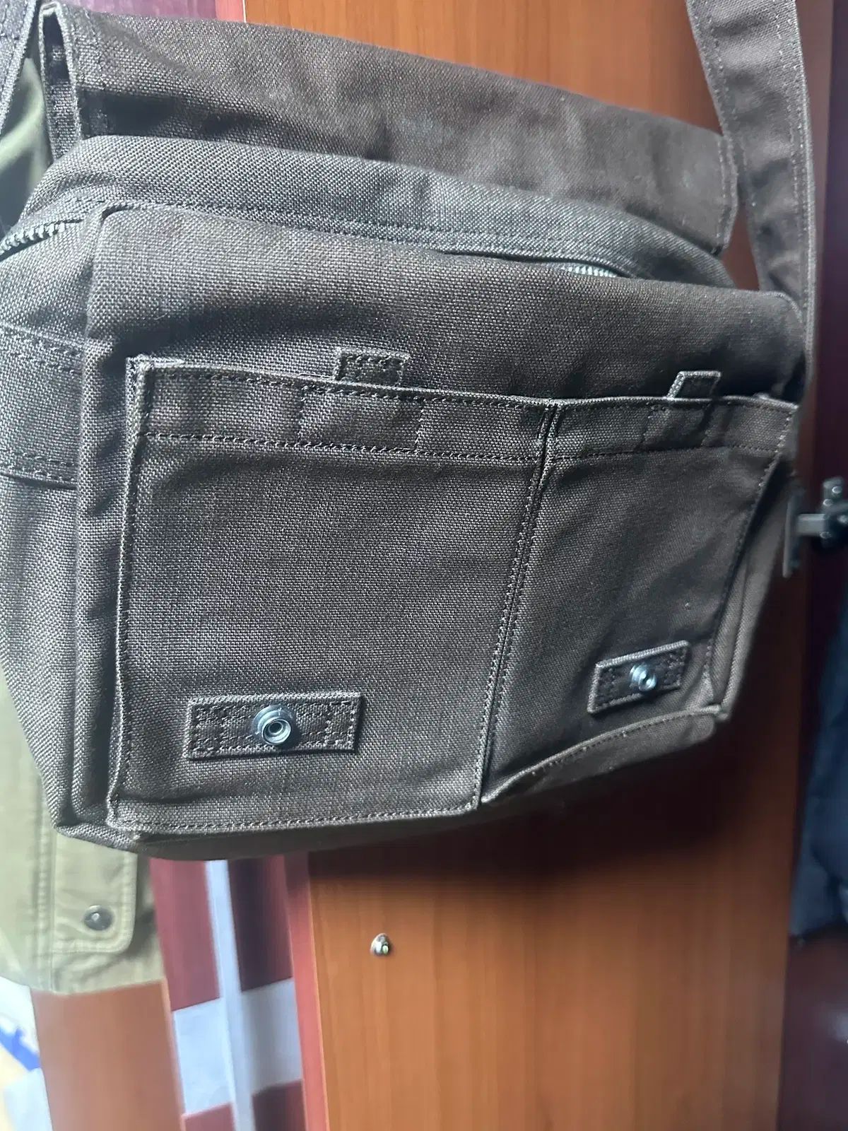 ポーター スモーキー ショルダー S WWW_KARIMZIABAT_FR