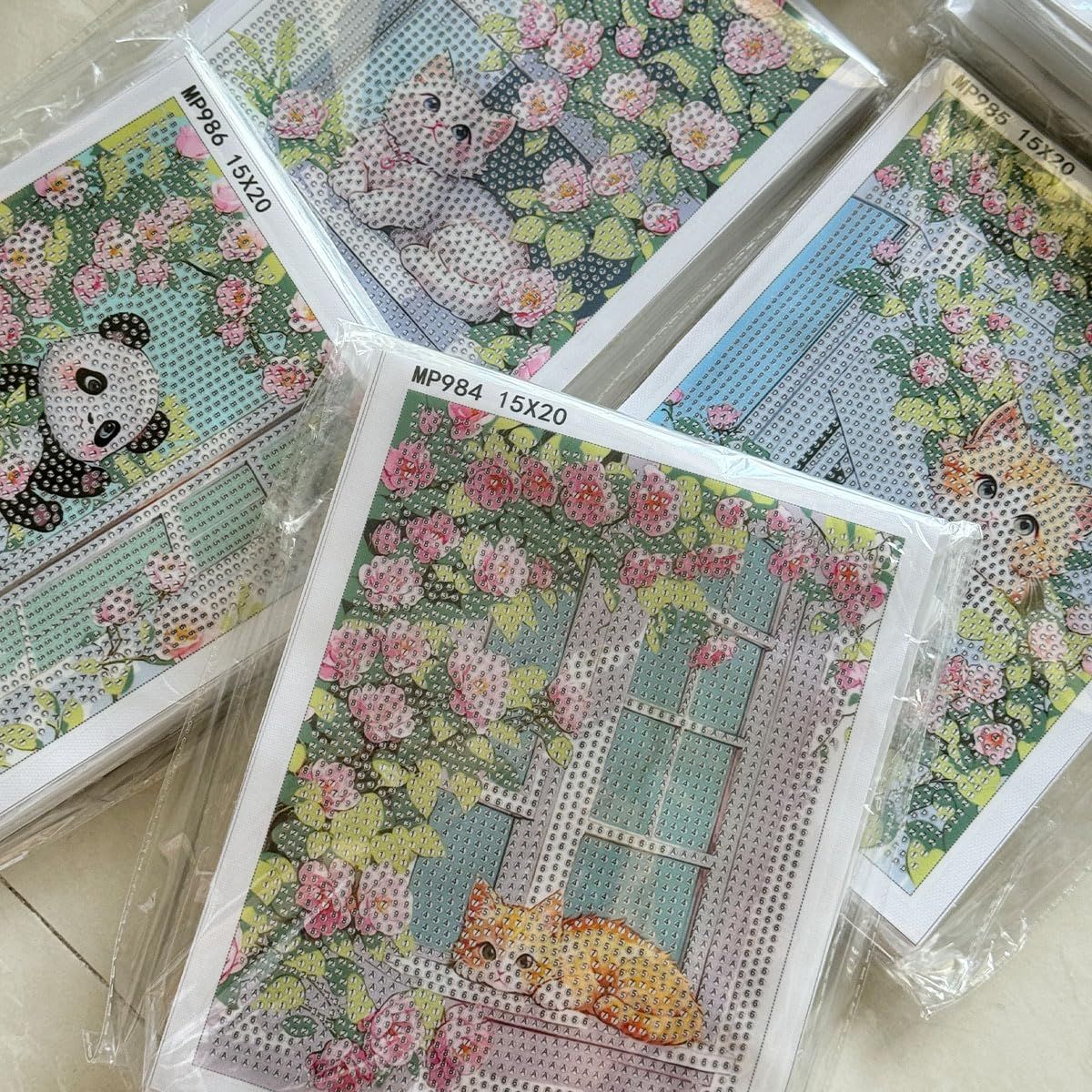 額付き　ハンドメイドアート 新品 LEADINTOP ダイヤモンドアート 可愛い パンダ 15x20cm 額縁付き