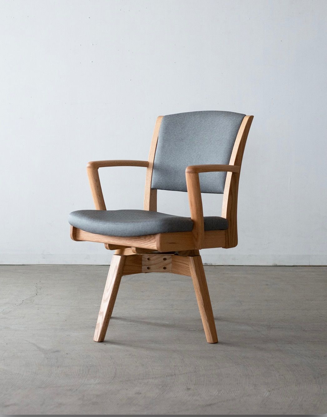 回転チェア オーク材 - メルカリ