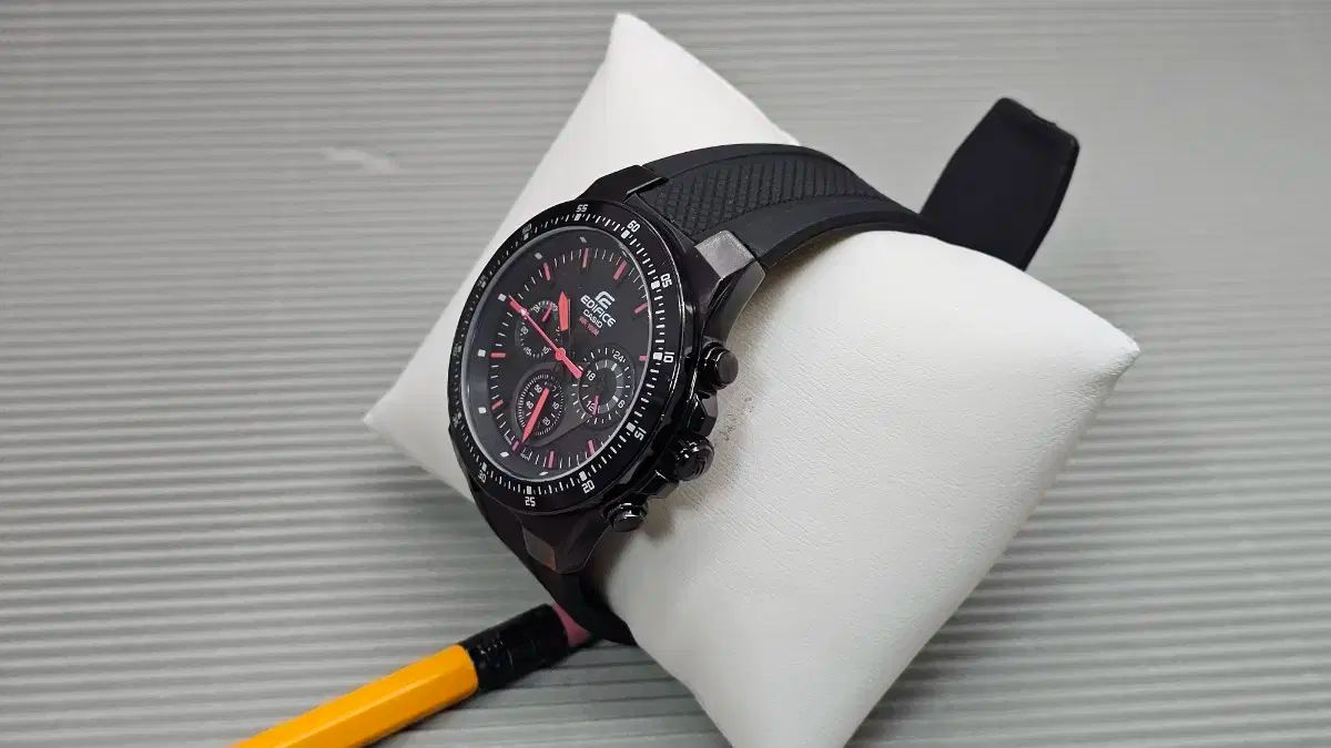 カシオ 時計 エディフィス クロノ 黒赤