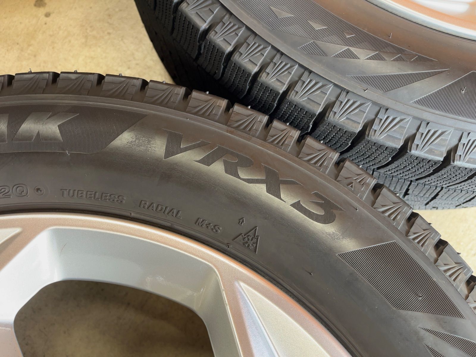  BMW U 10 X 1 11 2 BS VRX 3 製 18インチ 4本セット 18インチ タイヤ ホイールセット