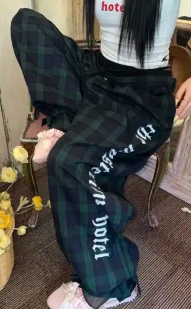 THE MYSTERIOUS HOTEL ザ ミステリアス ホテル チェック スラックス 1サイズ