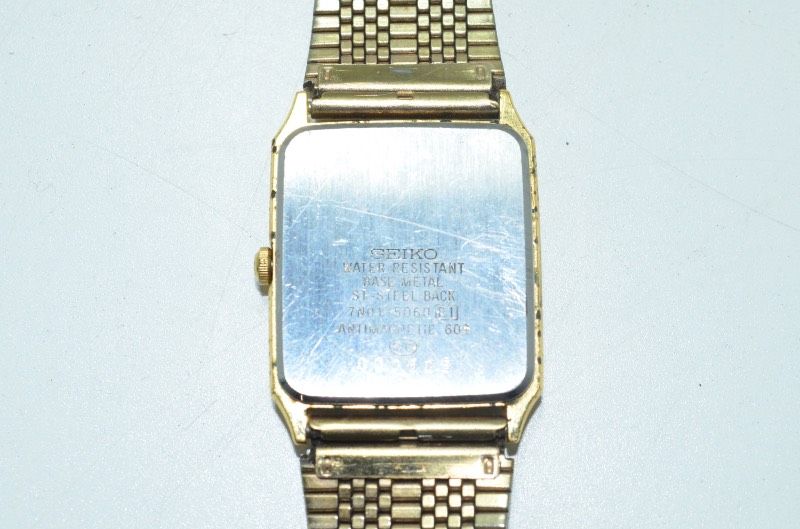 送料無料】 セイコー SEIKO 7N01-5060 ゴールド スクエアフェイス