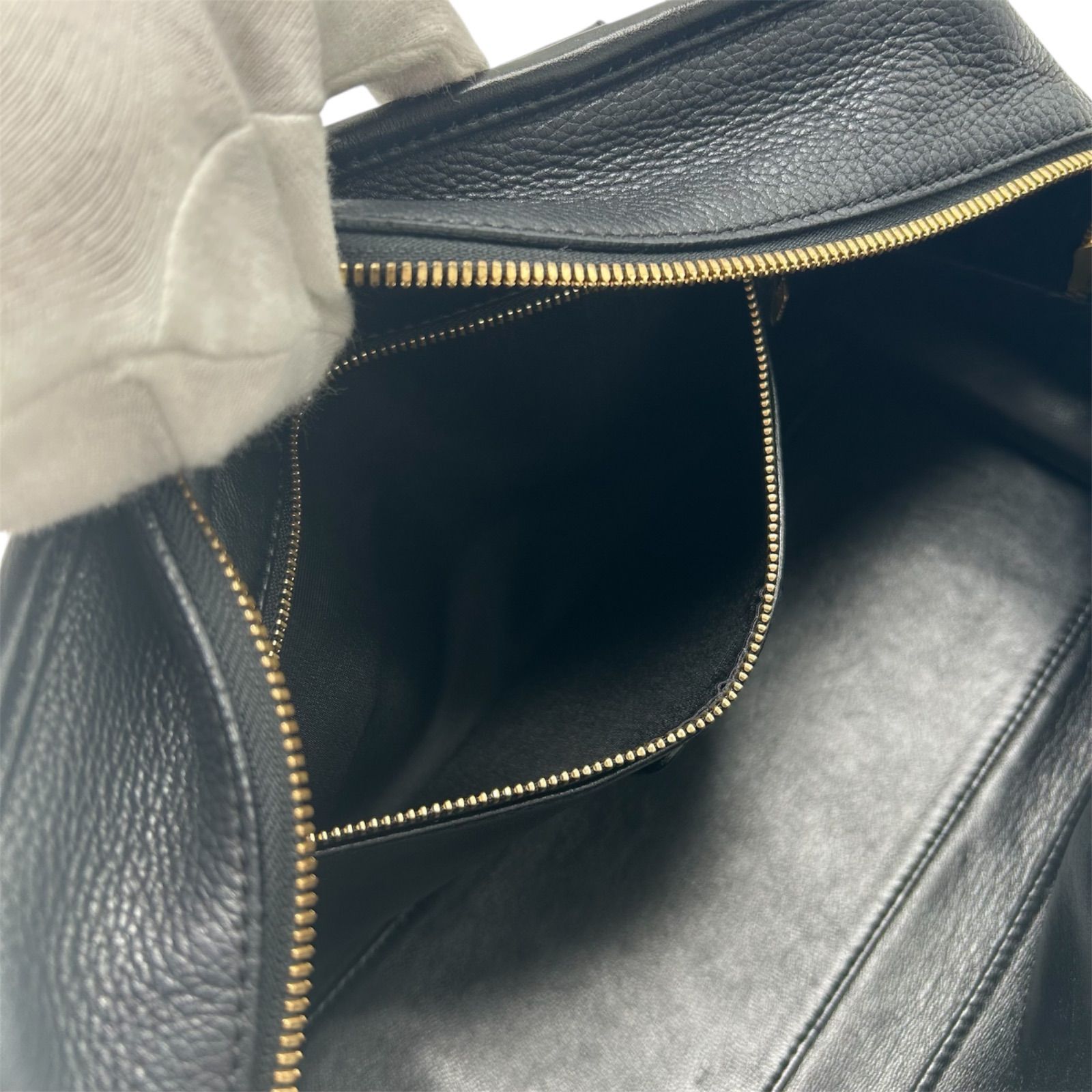 ブラック メンズ