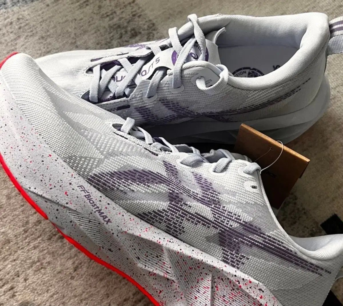 asics アシックス NOVA BLAST 東京 ランニングシューズ GREY PURPLE