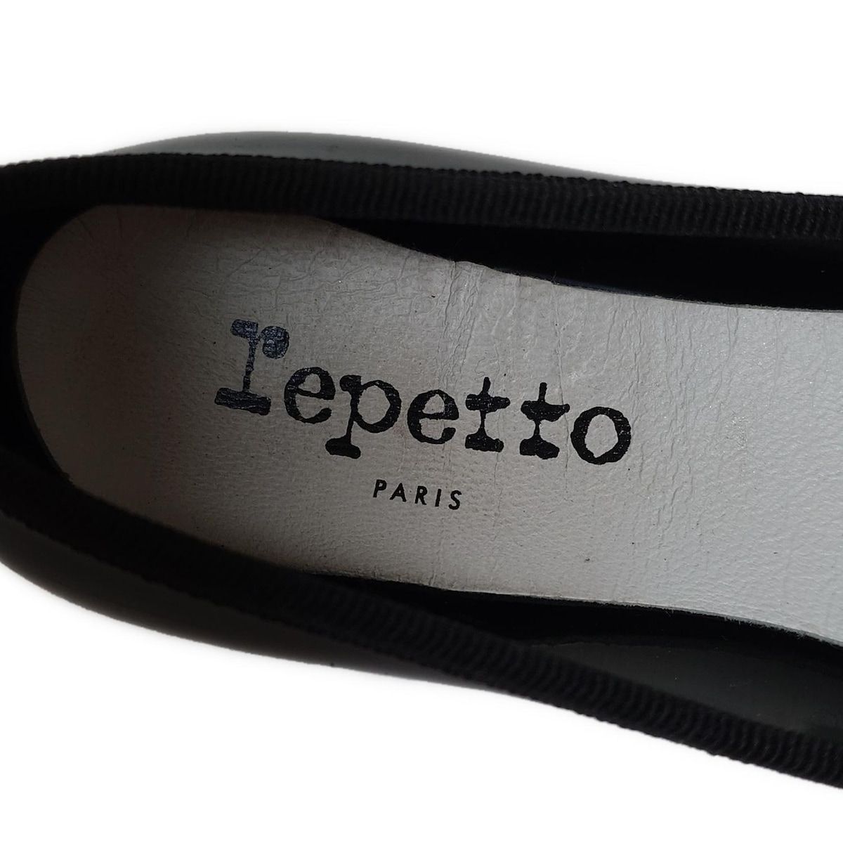 repetto ブラック ポインテッドトゥ フラットシューズ 38 repetto ブラック ポインテッドトゥ フラットシューズ 38 repetto
