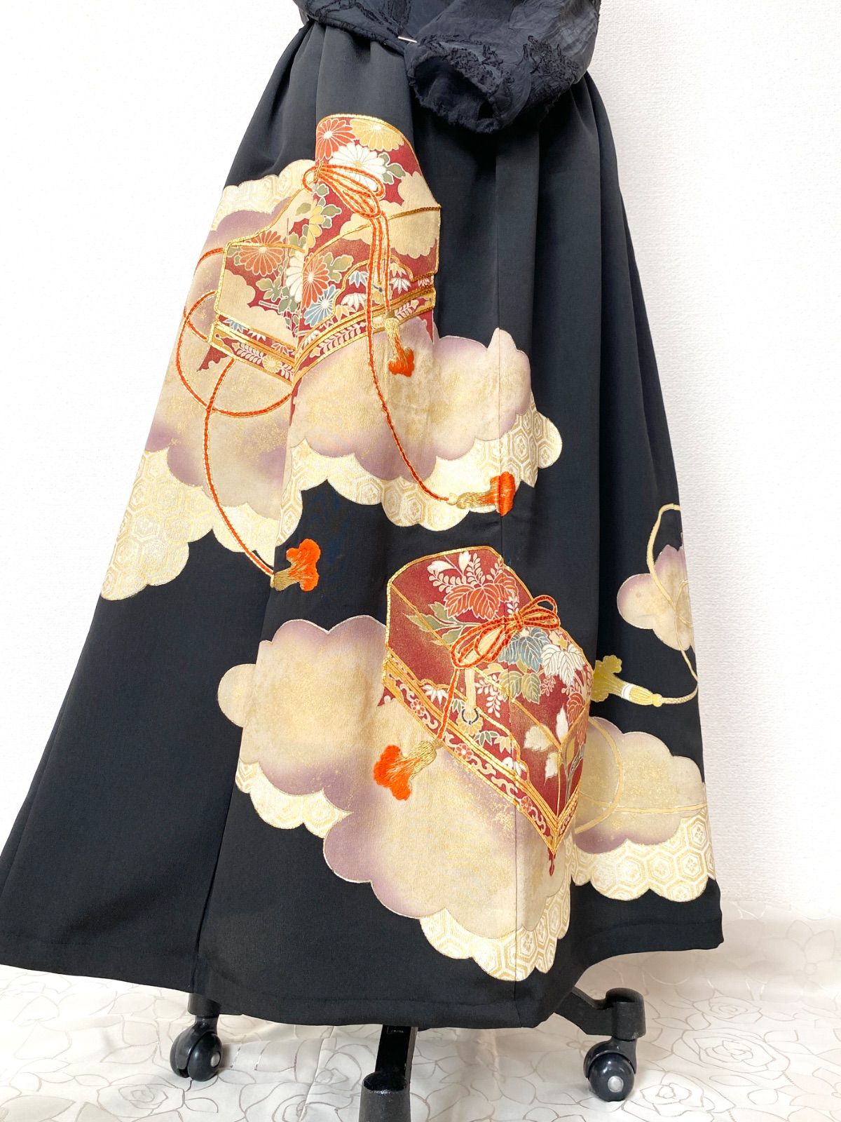 大人 セレブ着物スカートフリーサイズ1点物黒留袖着物リメイクウエストゴムロングスカートフリーサイズ みハンドメイドNO.5816