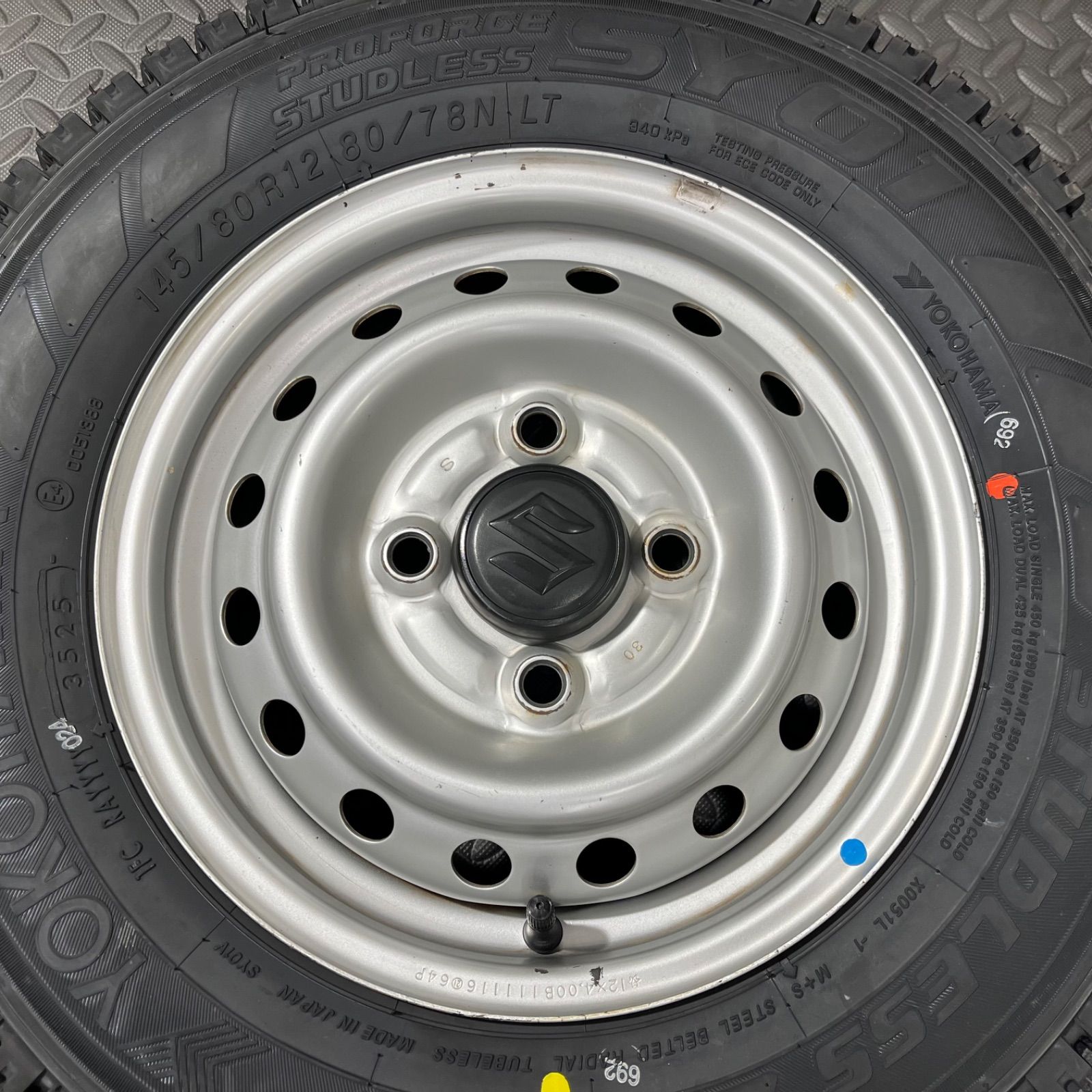 25年製 タイヤ 145 80 R 12 78 N LT ヨコハマ SY 01 スズキ キャリィ エブリィ スタッドレスタイヤ 冬タイヤ 1137