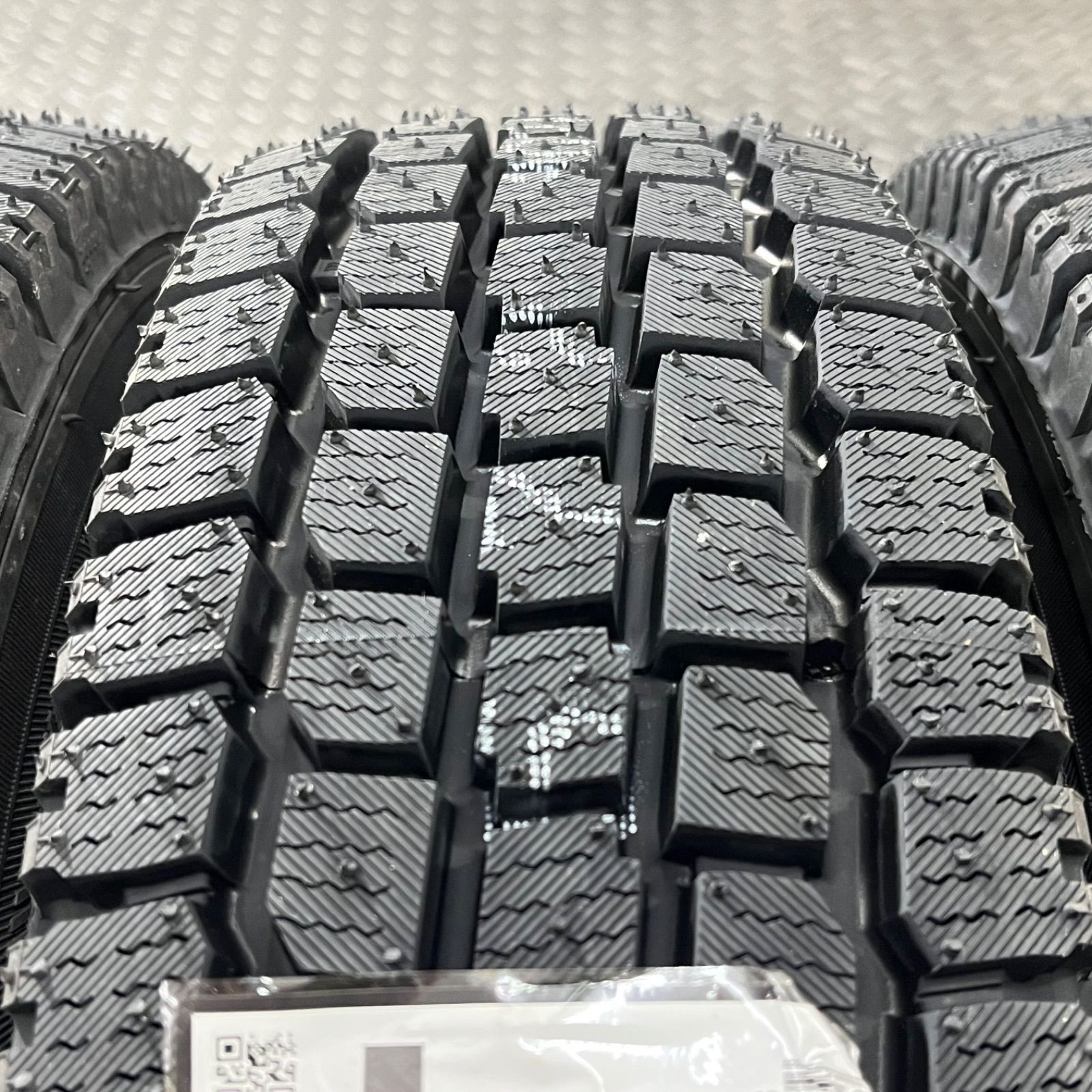 エブリィ スタッドレスタイヤ