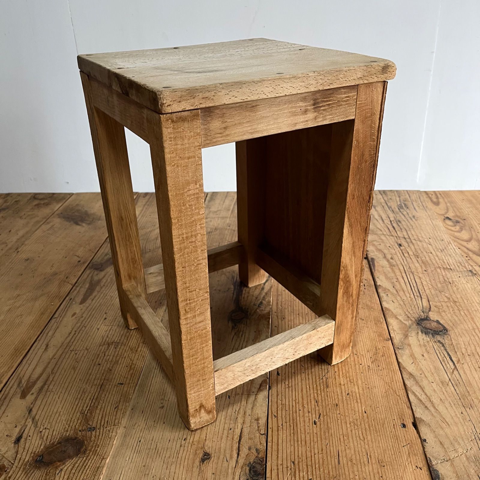 アンティーク 角 スツール 椅子 植物台 昭和レトロ z920 - メルカリ