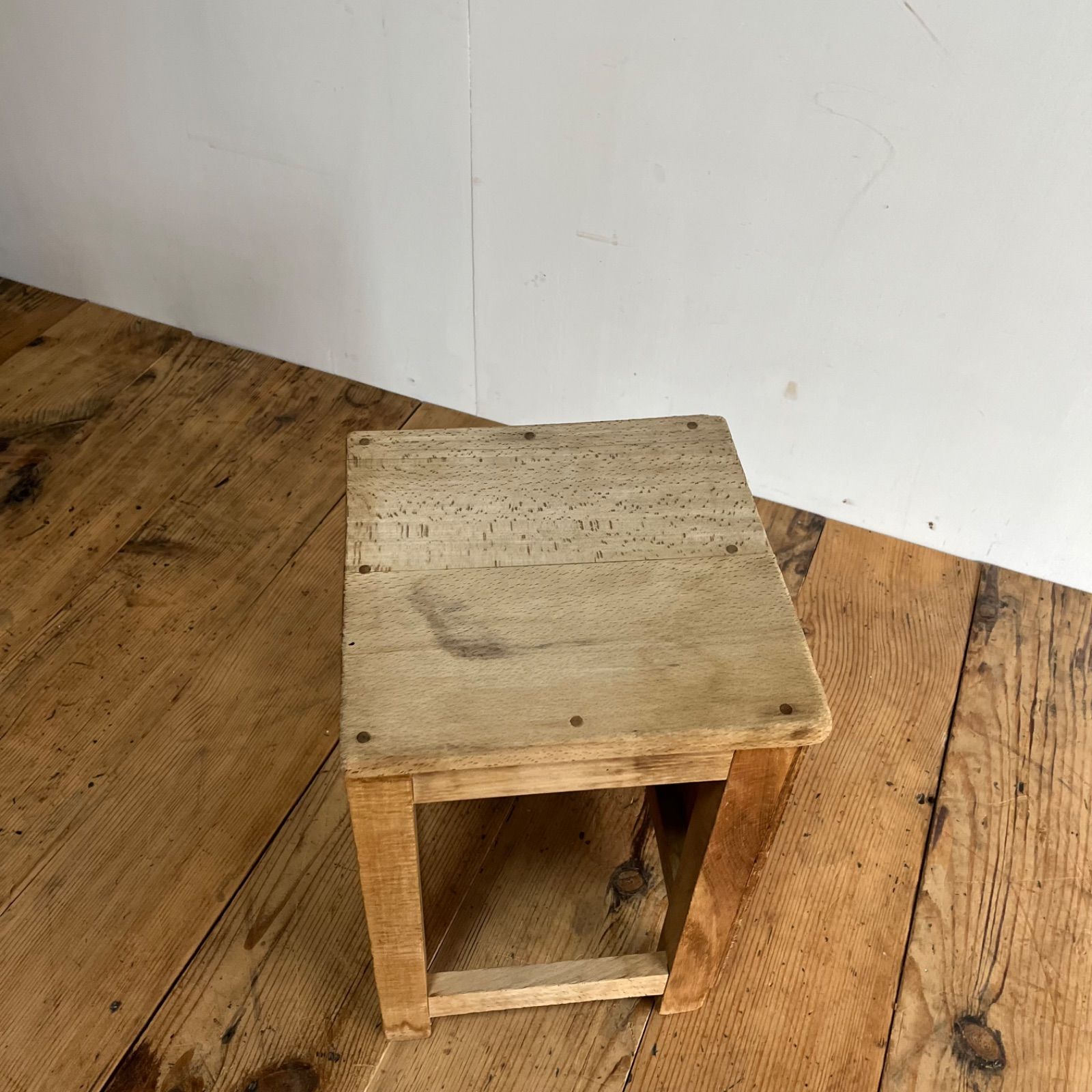 アンティーク 角 スツール 椅子 植物台 昭和レトロ z920 - メルカリ