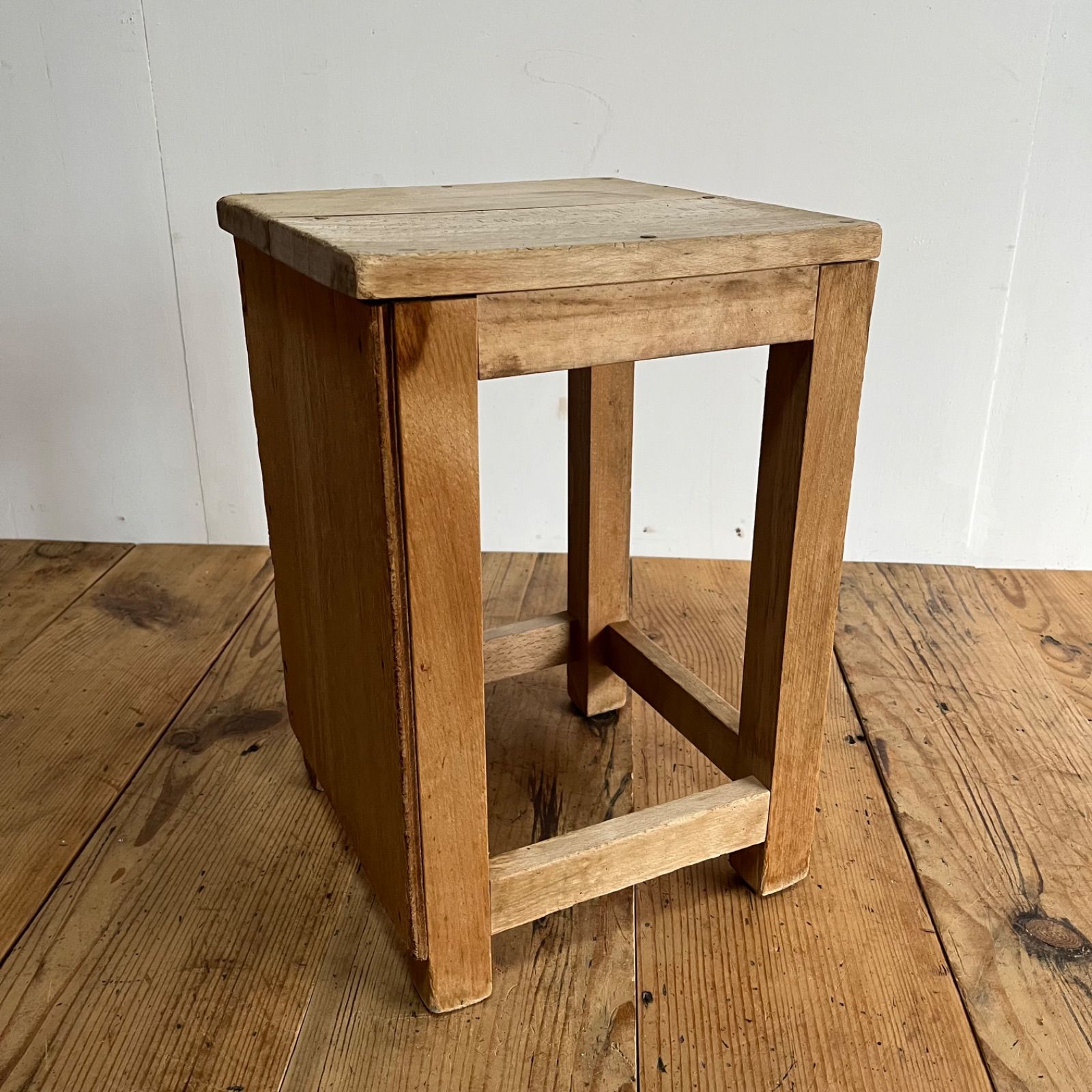 アンティーク 角 スツール 椅子 植物台 昭和レトロ z920 - メルカリ