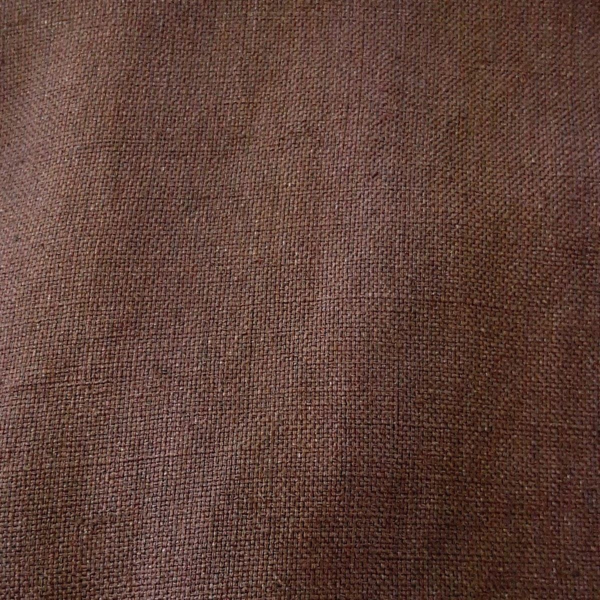 - ダークブラウン