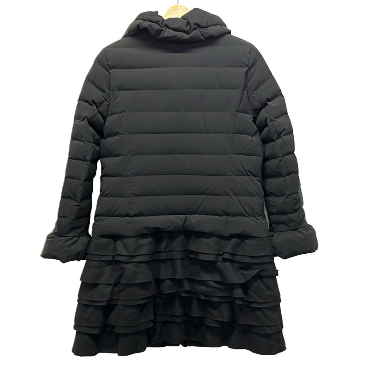 TO BE CHIC トゥービーシック ダウンコート サイズ40 M レディース - 黒 長袖 2way 裾部分着脱可 フリル 冬
