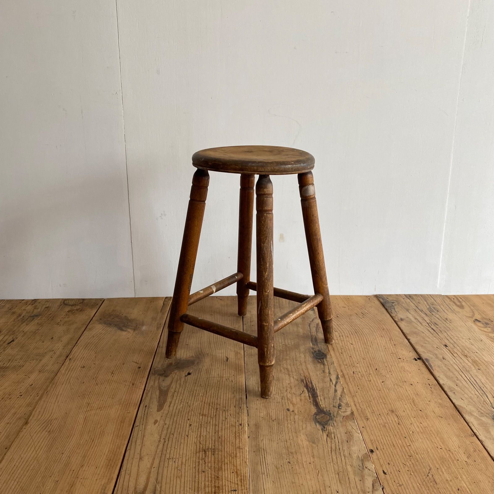 アンティーク スツール 椅子 無垢材 シャビー z847