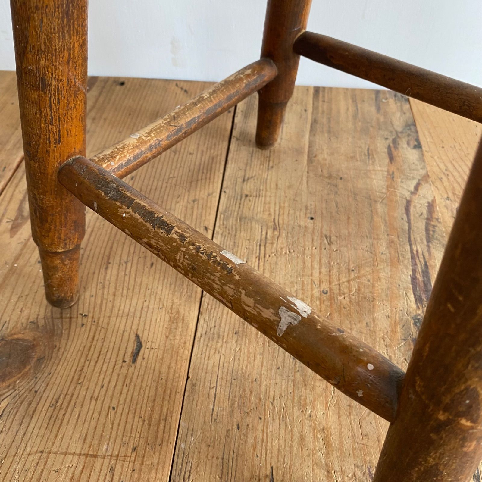 アンティーク スツール 椅子 無垢材 シャビー z847 MARWIL-DEMENAGEMENTS_CH