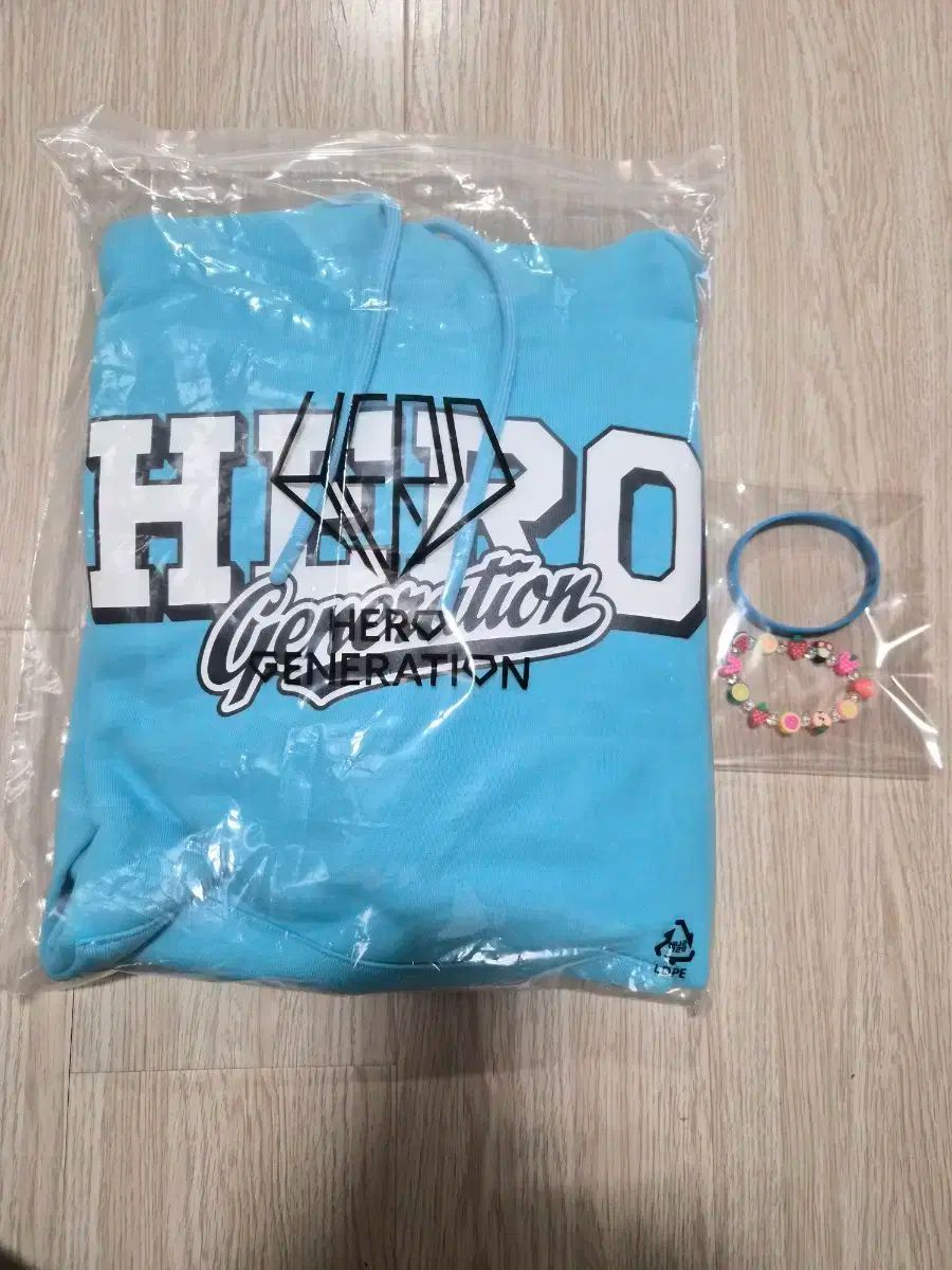 イム ヨンウン 25年 公式 フーディー ブルー L ブレスレット 2