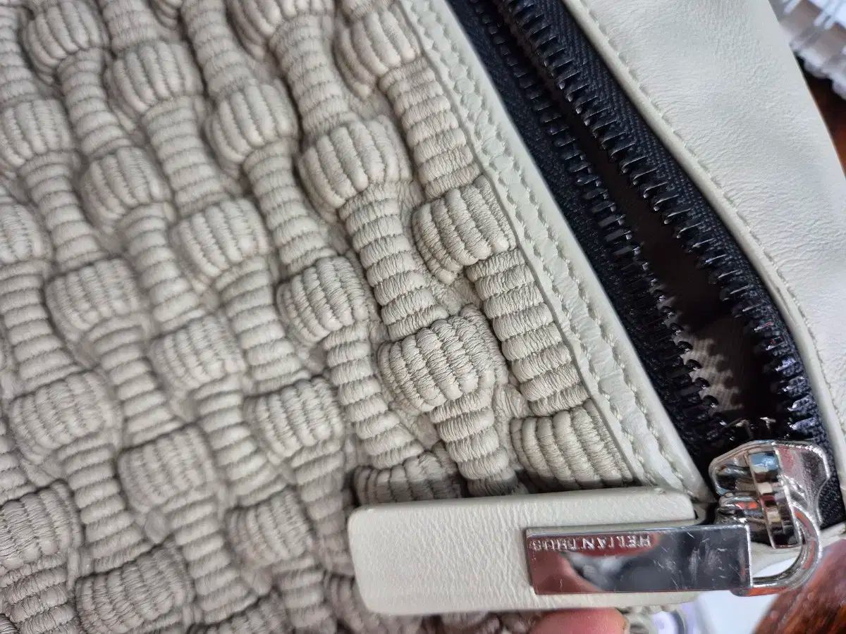 ヒールアンドサス