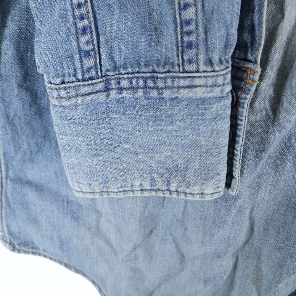 スナップボタン