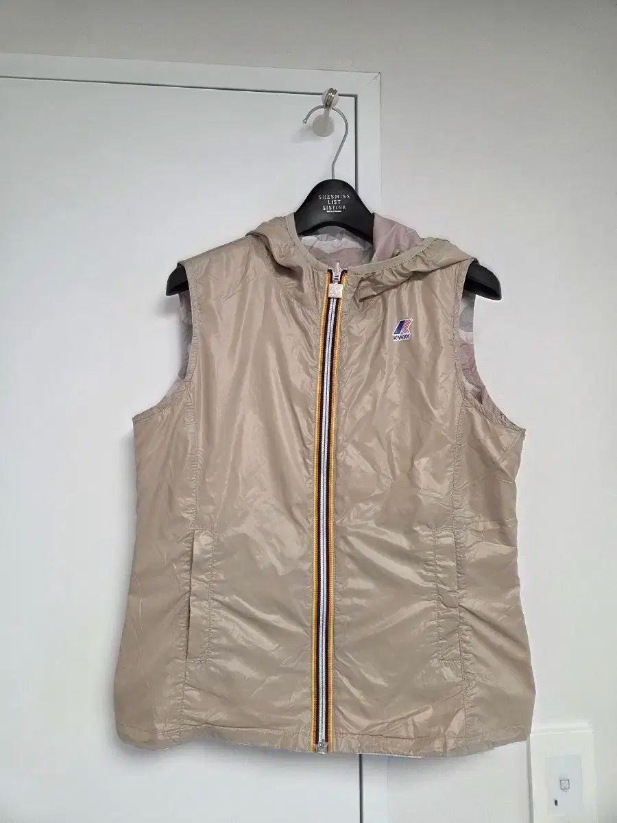 K-WAY ケーウェイ K-WAY ケーウェイ ウィンドブレーカー ベスト ベージュ