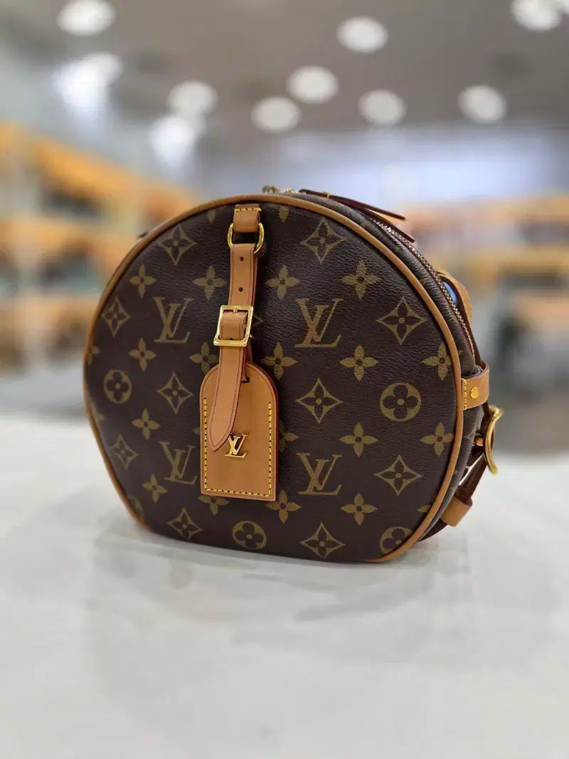 Louis Vuitton ルイヴィトン ブート シャトー チュール 数 mm タンバリン ショルダーバッグ M45647
