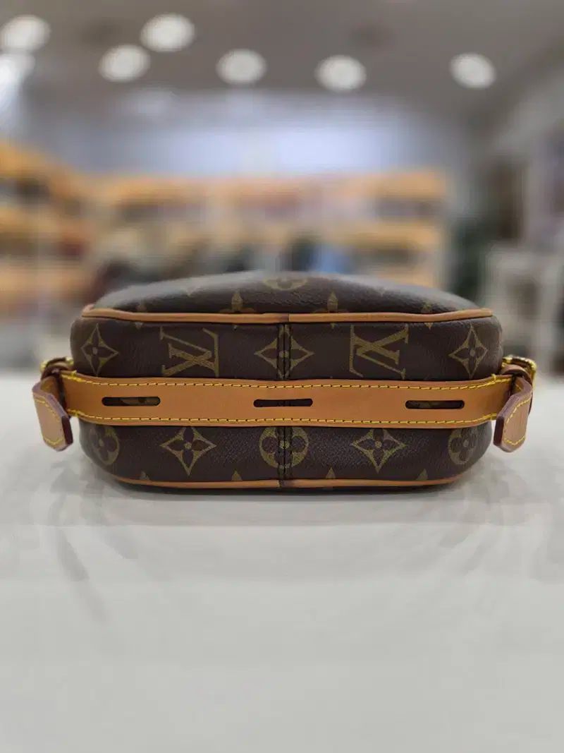Vuitton ルイヴィトン