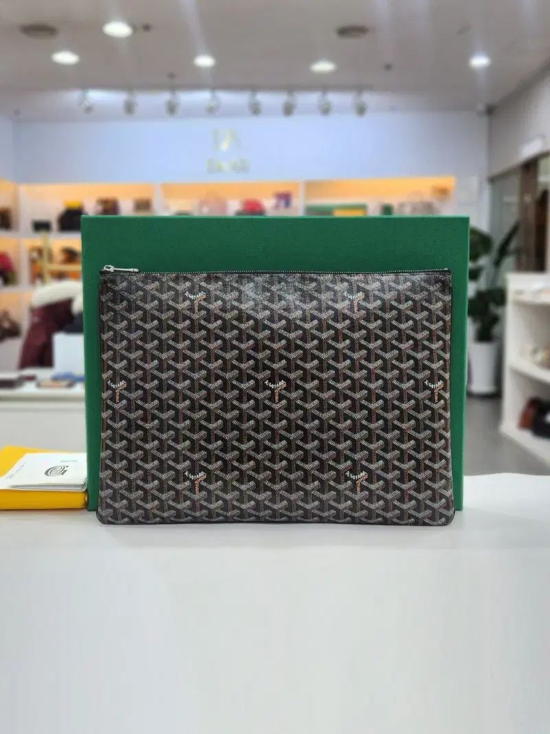 Masion Goyard ゴヤール 瀬名 泉 ブラック GM クラッチバッグ APMSENAT2