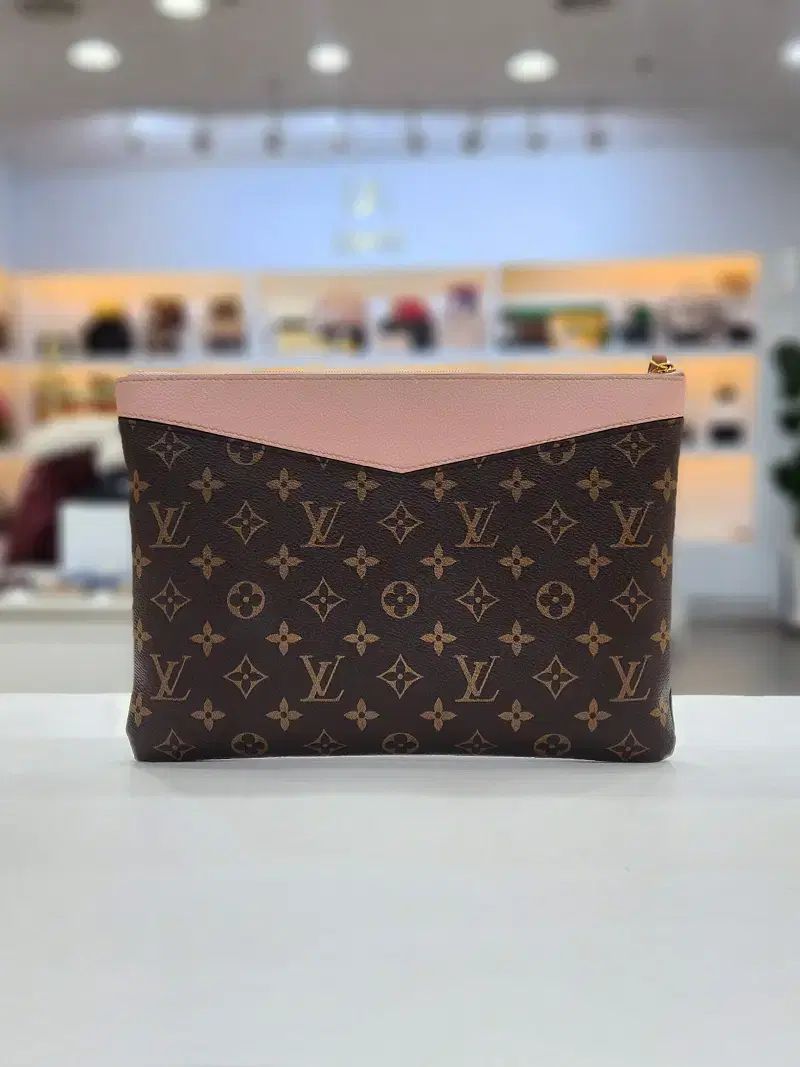 ルイヴィトン デイリー モノグラム キャンバス ポーチバッグ 付き M62942 DECORATOM_COM_BR