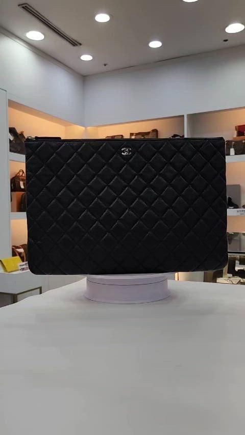 クラッチバッグ 20番台