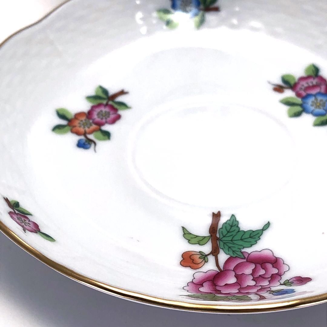  Herend ヘレンド ETON イートン ティー カップ-ソーサー 金彩 花 フローラル 陶器 ホワイト マルチ カップ ソーサー コーヒー ティーカップ