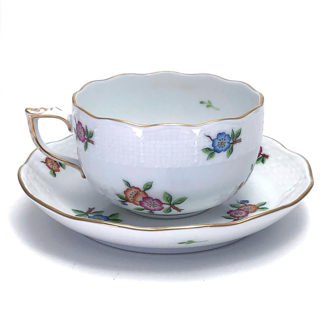 カップ-ソーサー