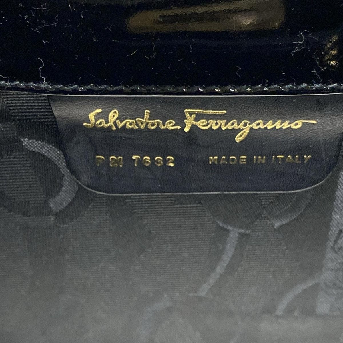 黒 チェーンショルダー