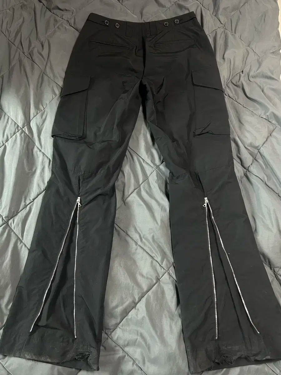 カーマウェア アワーグラス バッグジッパー カーゴパンツ