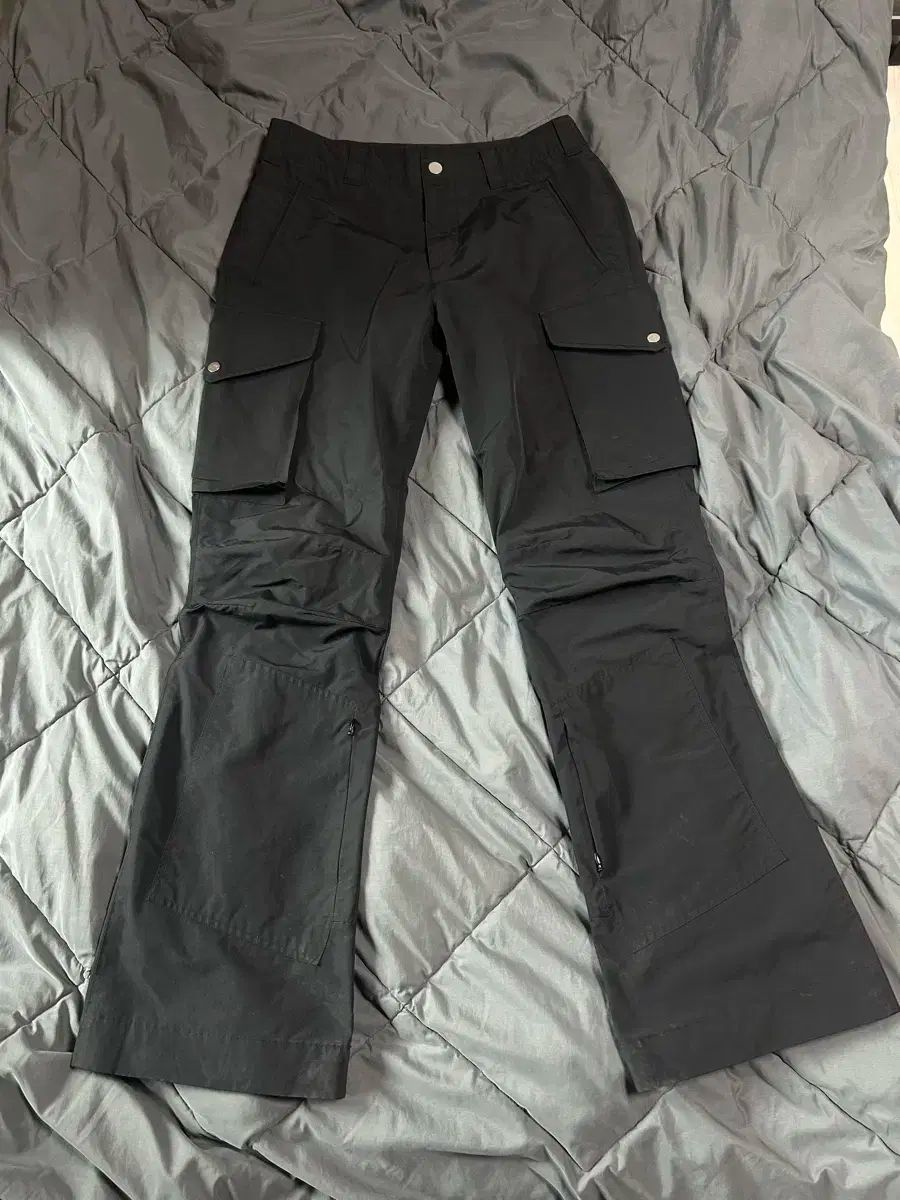 バッグジッパー カーゴパンツ