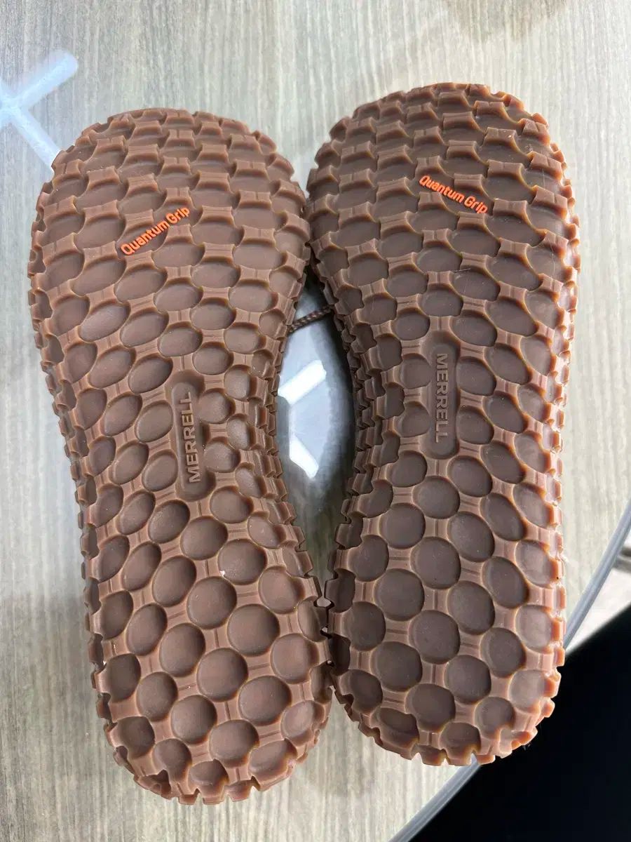 トレッキングシューズ