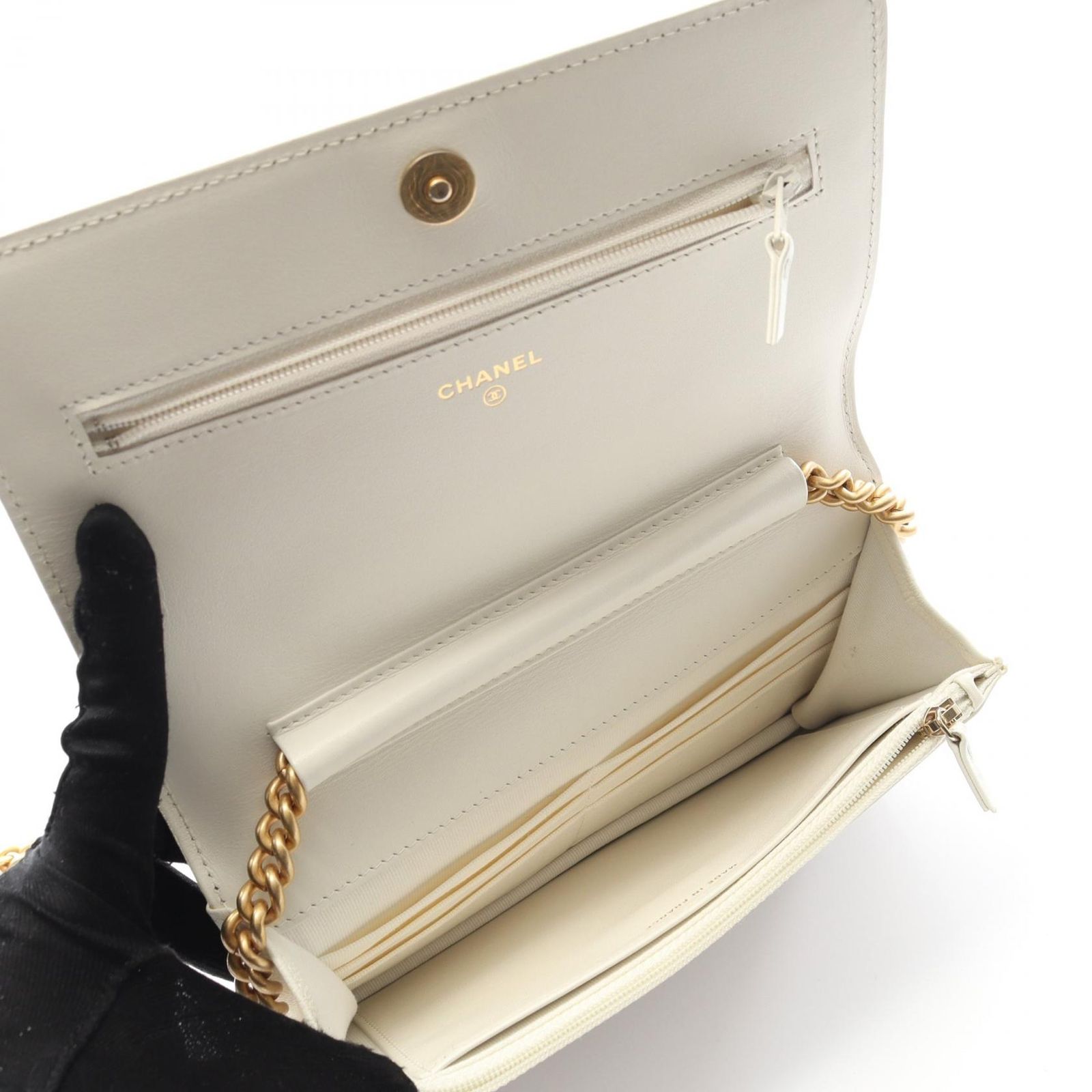 ホワイト レザー