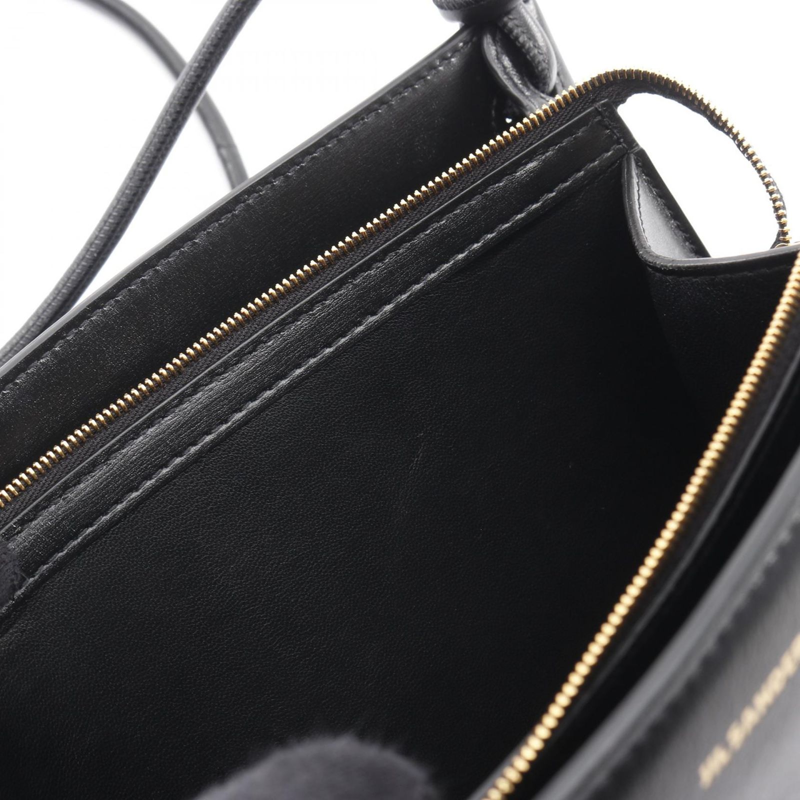 ブラック レザー