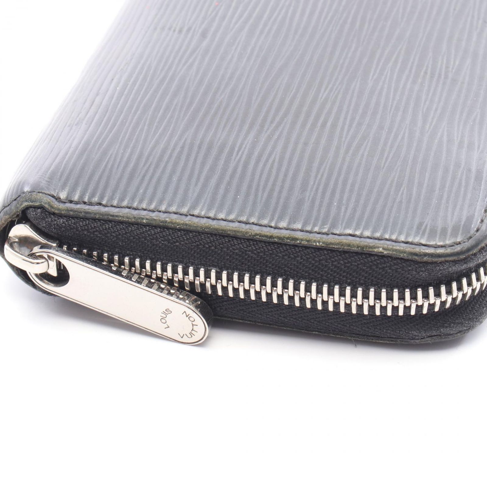 ラウンド長財布